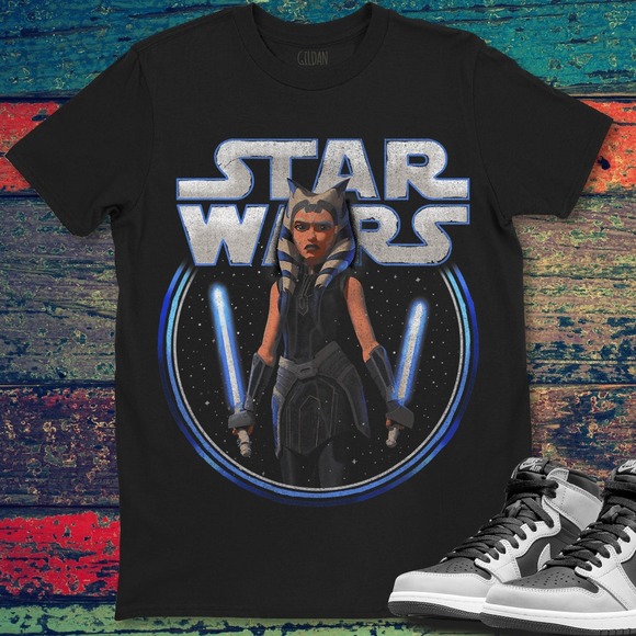 Star Wars The Clone Wars Ahsoka Dual Wield Portrait Unisex Gift T-Shirt - Picture 1 of 2